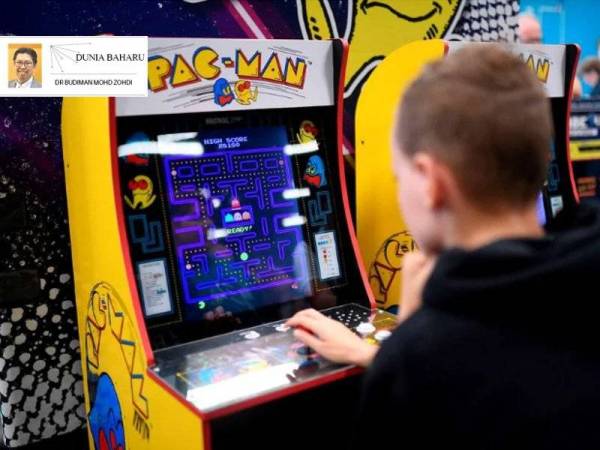 Pac-Man adalah antara permainan yang popular selain Space Invaders, Tetris, Galaxian, Galaga dan Donkey Kong yang wajib dicuba jika mengunjungi arked permainan zaman dahulu.