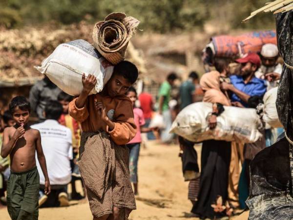 Gambar pelarian Rohingya yang diambil pada April 2020 di kem pelarian Kutupalong dekat Cox's Bazar, Bangladesh. - Foto 123RF