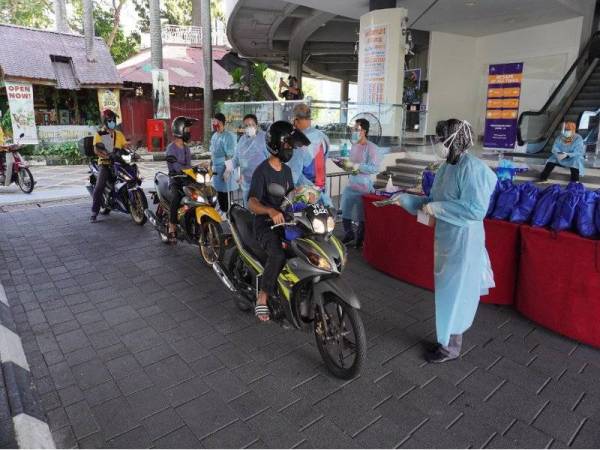 Pengurusan Menara Kuala Lumpur mengambil inisiatif bagi melaksanakan program berkenaan buat pihak memerlukan susulan pandemik Covid-19.