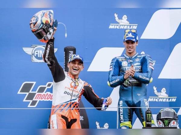 Martin (kiri) muncul juara GP Styria di Red Bull Ring.