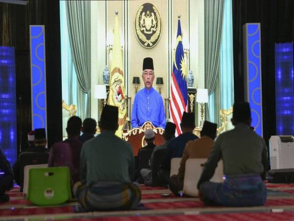 Titah Perutusan Khas oleh Al-Sultan Abdullah ditayang pada skrin semasa Sambutan Ma`al Hijrah Peringkat Kebangsaan Tahun 1443H/2021M. Foto Bernama