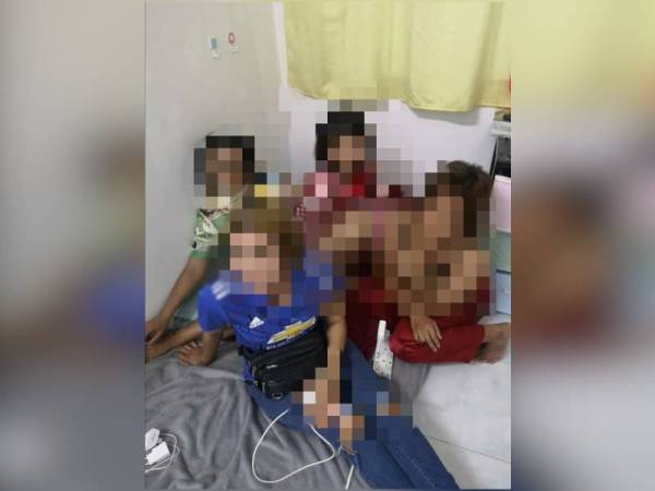 Antara wanita warga asing yang ditahan dalam pemeriksaan Ops Patuh dijalankan Imigresen Pahang ke atas dua rumah sewa di Taman Imbi di Kuantan pada Ahad lalu.