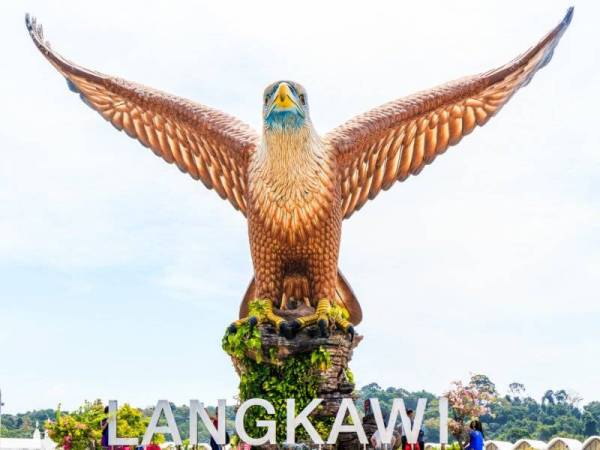 Perancangan untuk menjadikan Pulau Langkawi sebagai projek perintis (pilot project) destinasi gelembung pelancongan. - Foto 123RF