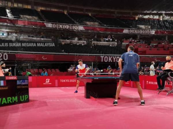 Aksi Chao Ming pada aksi sulung peringkat kumpulan Sukan Paralimpik Tokyo 2020 pagi tadi. - Foto FB MSN