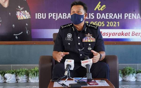 Hazani ketika ditemui pemberita selepas lawatan kerjanya di Ibu Pejabat Polis Daerah (IPD) Penampang.