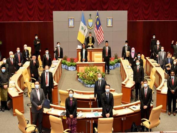 Persidangan Dewan Undangan Negeri (DUN) Pulau Pinang, yang dijadualkan bersidang secara bersemuka Isnin depan, dijangka akan menimbangkan satu rang undang-undang berkaitan dengan Undi 18 dan pelantikan senator baharu. - Gambar hiasan. 