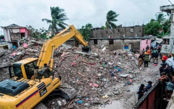 Angka korban akibat gempa bumi di Haiti meningkat kepada 2,248 manakala 329 lagi masih hilang. - Foto fail AFP