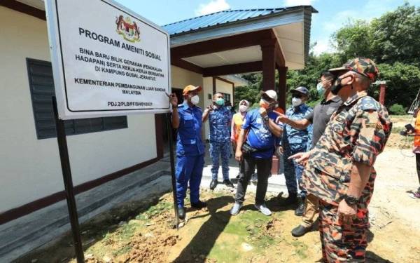 Pangkalan hadapan di Kampung Gusai Mukim Ulu Tembeling, Jerantut yang baru siap dibina sebagai persiapan bencana banjir.