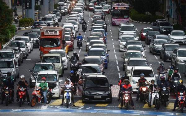 Hari ini bermulanya Fasa Dua Pelan Pemulihan Negara (PPN) bagi negeri-negeri di Lembah Klang. - Foto Bernama