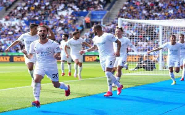 Bernardo (hadapan), meraikan jaringannya pada perlawanan berkenaan. - Foto gettyimage