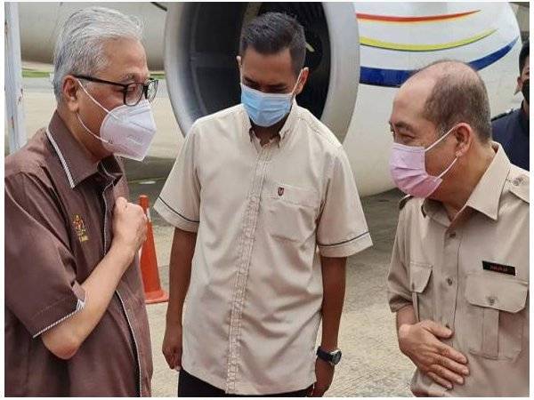 Ismail Sabri dalam lawatan kerja sehari ke Negeri di Bawah Bayu bagi menghadiri sambutan Hari Malaysia di Pusat Konvensyen Antarabangsa Sabah (SICC), Kota Kinabalu, pada malam ini. - Foto Instagram/HajijiNoor