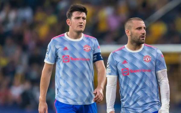 Maguire (kiri) dan Shaw bakal terlepas aksi berdepan Villareal. - foto gettyimages