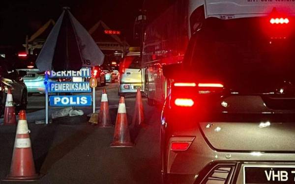 PLUS mengesahkan berlaku gangguan elektrik di Jambatan Pulau Pinang sejak 8.23 malam Jumaat.