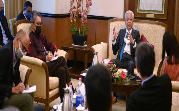 Perdana Menteri, Datuk Seri Ismail Sabri Yaakob ketika wawancara khas bersama editor kanan media di Menara Parlimen baru-baru ini.- Foto Bernama