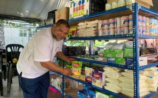 Barangan untuk 'Food Bank' akan diagihkan hampir setiap hari dan mereka tidak pernah menyimpan bekalan untuk tujuan lain.