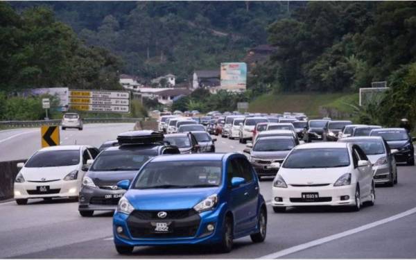 Lebih 50,000 kenderaan perantau dan pelancong domestik dijangka merentas negeri masuk ke Kelantan menjelang hujung minggu ini. Foto Bernama