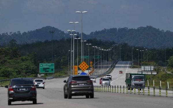 Nasib baik kali ini acara tahunan tersebut hadir ketika Perdana Menteri mengumumkan rentas negeri telah dibenarkan. - Foto Bernama