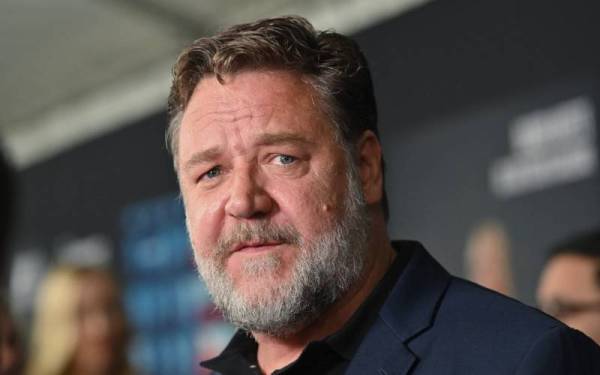 Pelakon Hollywood, Russell Crowe adalah antara pelancong antarabangsa yang memasuki Thailand melalui 'Phuket Sandbox'. - Foto AFP