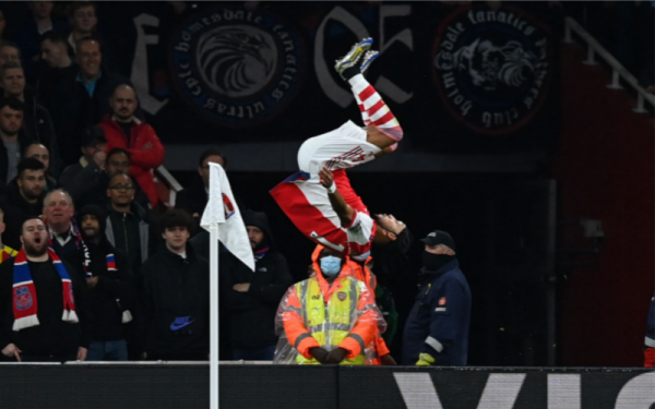 Aubameyang terlebih dulu menghadirkan pendahuluan buat Arsenal dalam perlawanan yang berakhir dengan keputusan seri di Emirates. FOTO: Premier League