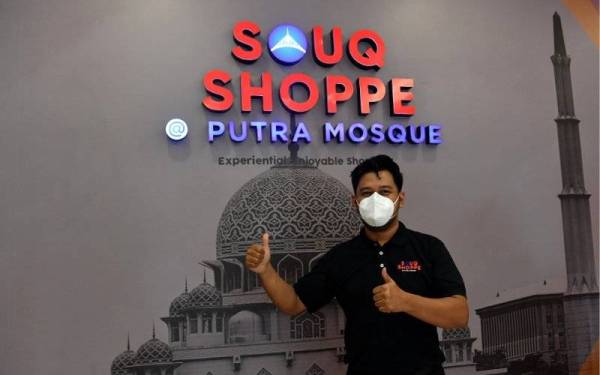 Shafiq Aswad berkata pemilihan Putrajaya sebagai lokasi Souq Shoppe @ Putra Mosque adalah sebelum pandemik Covid-19 yang menerima kehadiran 100 hingga 140 bas pelancong sehari. - Foto Bernama