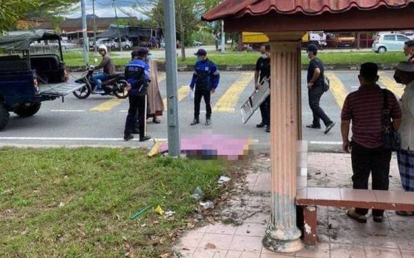 Lokasi kemalangan di Kilometer 13.6 Jalan Kuala Sepetang-Taiping pada Ahad yang mengorbankan seorang penunggang motosikal. - Foto ihsan pembaca