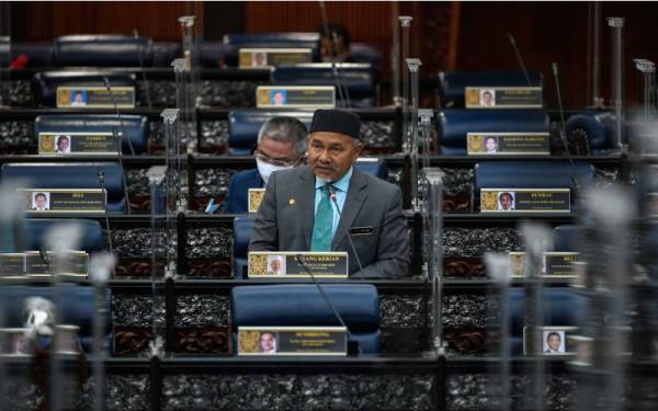 Tuan Ibrahim ketika menghadiri Mesyuarat Kedua Penggal Keempat, Parlimen Ke-14 di Bangunan Parlimen pada Khais. - Foto Bernama