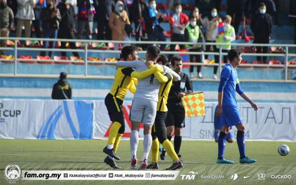 Muhammad Nur Azfar Fikri Azhar sekali lagi menjadi wira apabila meledak gol kemenangan Malaysia pada minit ke-40.