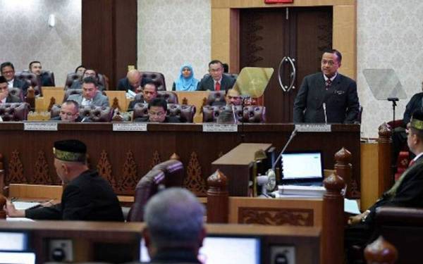 Kerajaan Terengganu pada Rabu melancarkan perpustakaan digital DUN bagi menambah baik mutu perbahasan dan perkhidmatan dalam kalangan ADUN.(Gambar hiasan) - Foto Bernama