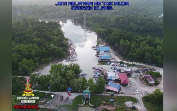 Pemantauan di Jeti Kampung Tok Mudah, Klang mendapati fenomena air pasang besar di situ masih terkawal. - Foto ihsan UPBN Selangor