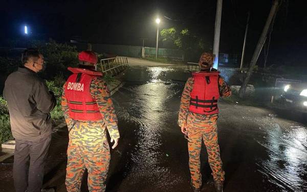 Pesisir pantai di Selangor terjejas air pasang namun terkawal