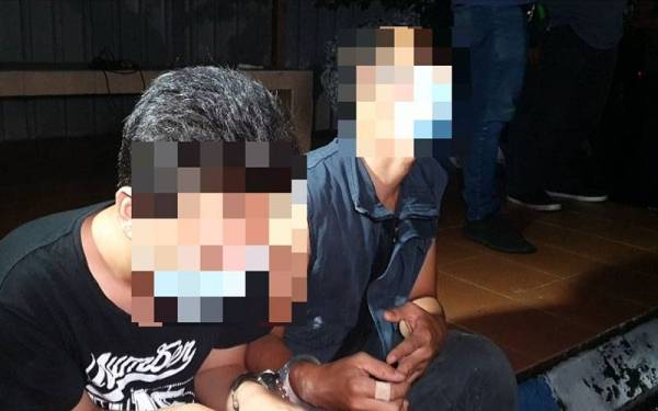 Bapa dan anak yang dipercayai menghisap dadah ditahan pada tengah malam Jumaat dan dibawa ke IPD Petaling Jaya.