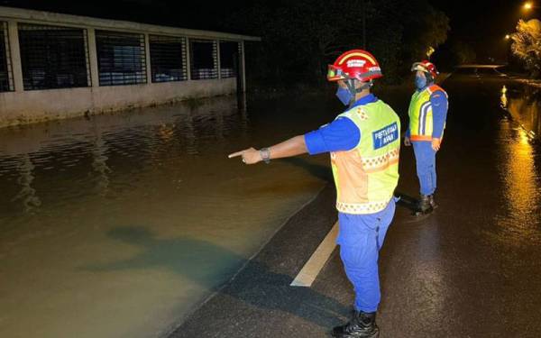 Pemantauan anggota APM Kuala Muda mendapati sedikit kenaikan air 0.20 meter di Kampung Kepala Jalan.