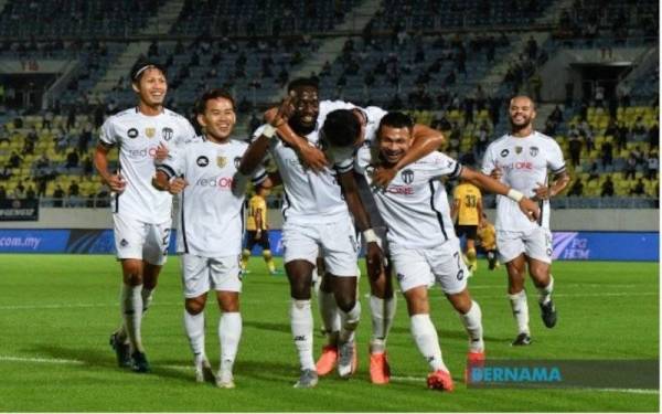 TFC berazam mengekalkan rekod bersih tanpa kalah menentang Kuching City FC (KCFC) bagi Kumpulan B saingan Piala Malaysia di Stadium Negeri Sarawak malam esok. - Foto Bernama