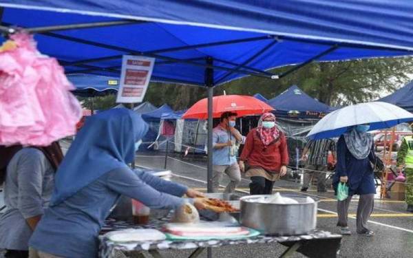 MBSA menyarankan penjaja sementara yang ingin meneruskan perniagaan mereka agar membuat permohonan kepada PBT itu. - Gambar hiasan.