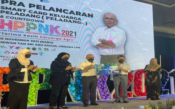 Lebih 920 000 Ahli Pertubuhan Peladang Bakal Terima Manfaat Peladang I