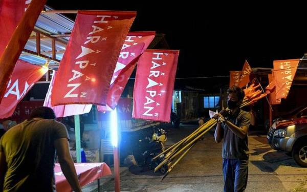 DUN Kelebang menyaksikan pertembungan tiga penjuru melibatkan PH, Perikatan Nasional (PN) dan Barisan Nasional (BN).- Foto fail Bernama