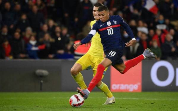 Penyerang Perancis, Mbappe ketika beraksi menentang Kazakhstan. - Foto AFP