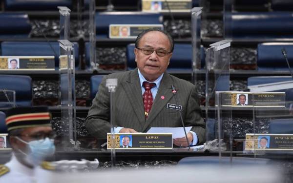 Timbalan Menteri Pengangkutan merangkap Ahli Parlimen Lawas Datuk Henry Sum Agong ketika Mesyuarat Khas Penggal Ketiga Parlimen Ke-14 di Parlimen hari ini. Foto Bernama