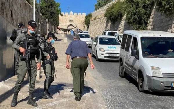 Gambar fail menunjukkan Polis Sempadan Israel mengawal kawasan dekat Kota Lama Baitulmaqdis. - Foto AFP