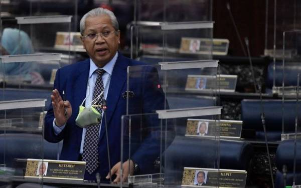  Menteri Komunikasi dan Multimedia merangkap Ahli Parlimen Ketereh Tan Sri Annuar Musa ketika Waktu Pertanyaan-Pertanyaan Menteri di Dewan Rakyat hari ini.