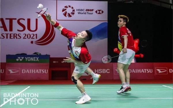 Aaron-Woi Yik mara ke suku akhir kejohanan Masters Indonesia 2021. - Foto BAM