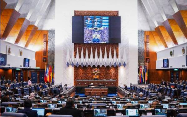 Rakyat sudah bosan dengan keadaan ini dan mahu kerajaan yang dipilih untuk memberikan tumpuan sepenuhnya mentadbir negara dengan baik.