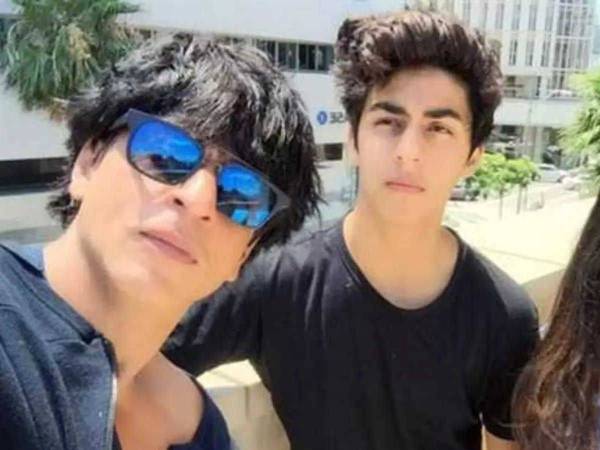 Shah Rukh Khan dilaporkan bakal mengambil tindakan undang-undang terhadap Biro Kawalan Narkotik susulan laporan dikeluarkan Mahkamah Tinggi Bombay mengenai perintah ikat jamin Aryan Khan dengan menyatakan hampir tidak ada bukti positif menunjukkan tertuduh bersalah dalam kes penyalahgunaan dadah.