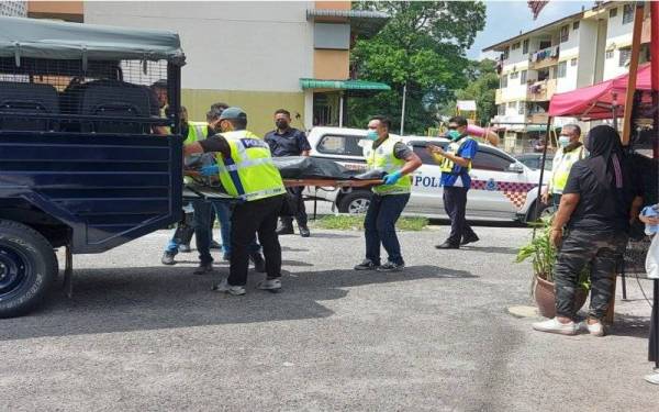 Mayat mangsa dibawa ke Jabatan Forensik, Hospital Raja Permaisuri Bainun (HRPB) Ipoh untuk bedah siasat.