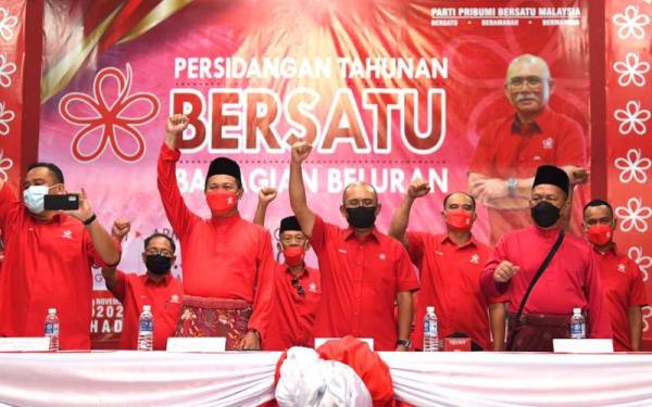 Ronald ketika merasmikan Persidangan Tahunan Bersatu Bahagian Beluran di Beluran.