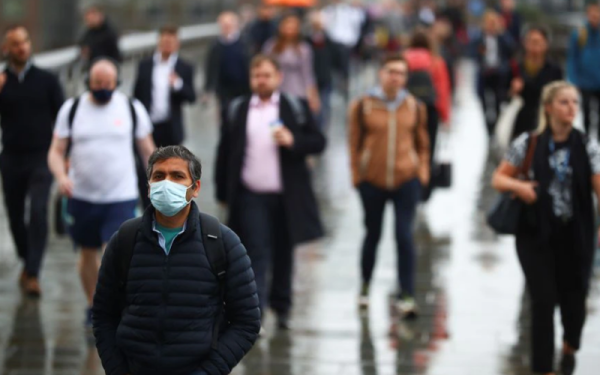 Pihak berkuasa kesihatan Britain hari ini mengesahkan sembilan lagi kes varian coronavirus Omicron dikesan di England dan satu di Scotland, menjadikan jumlah keseluruhan 32 kes. - Foto Reuters 