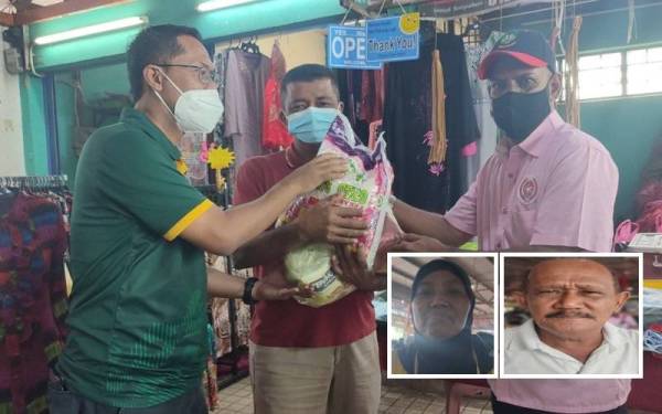 Asmirul (kiri) dan Baharudin (kanan) menyerahkan sumbangan barangan keperluan asas kepada peniaga di Pasar Besar Alor Setar pada Jumaat. (Gambar kecil) : Zulkifli dan Romah.