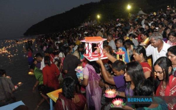 Semua perarakan perayaan termasuk perarakan kavadi bagi perayaan Thaipusam dan Chingay sempena Tahun Baharu Cina yang akan disambut tahun hadapan adalah tidak dibenarkan.- Foto Bernama