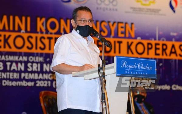 Abdul Fattah ketika berucap pada Majlis Mini Konvensyen Ekosistem Koperasi Kredit 2021, di Royale Chulan Hotel pada Selasa. - FOTO Sinar Harian/ Mohd Halim Abdul Wahid