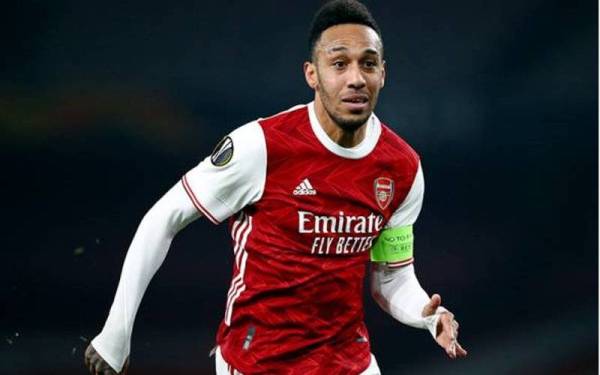 Berikutan pelanggaran disiplin terbarunya minggu lalu, Pierre-Emerick Aubameyang (gambar) tidak lagi menjadi kapten kelab kami, kata Arsenal dalam satu kenyataan. - Gambar fail